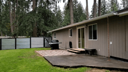 At Tuc's Place - Thumbnail 4