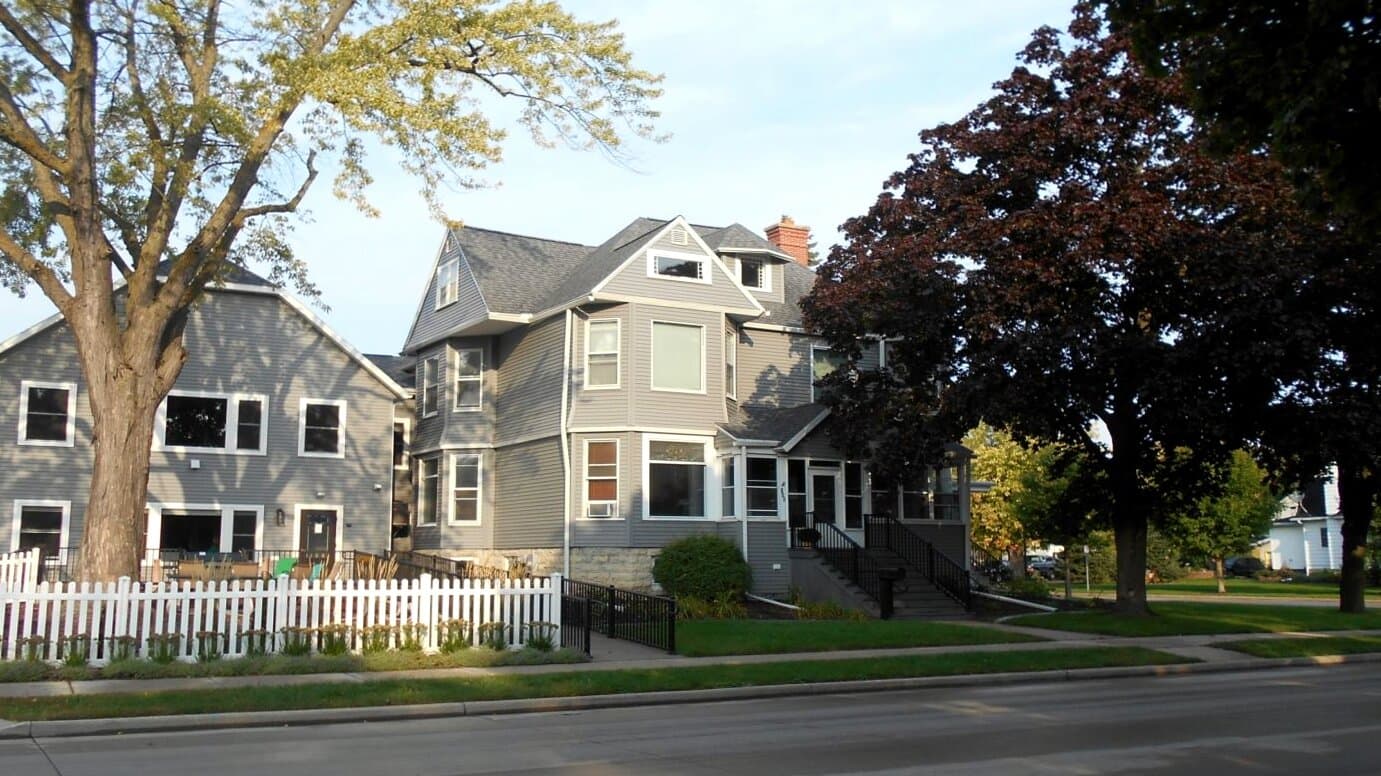 Beacon House - Image 1