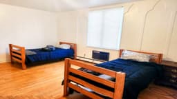 Hamlet Sober House - Thumbnail 3