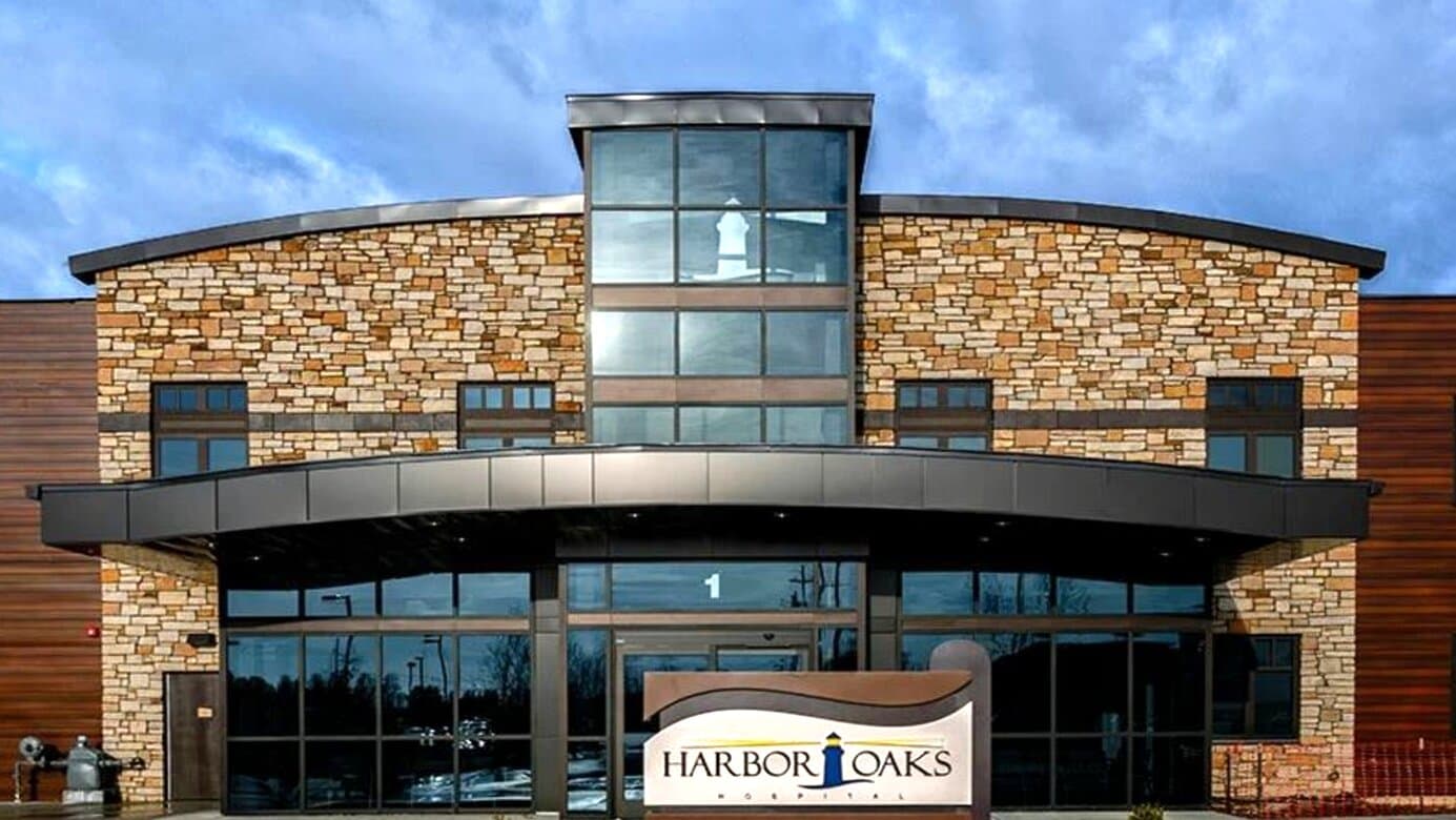 Harbor Oaks - Image 1