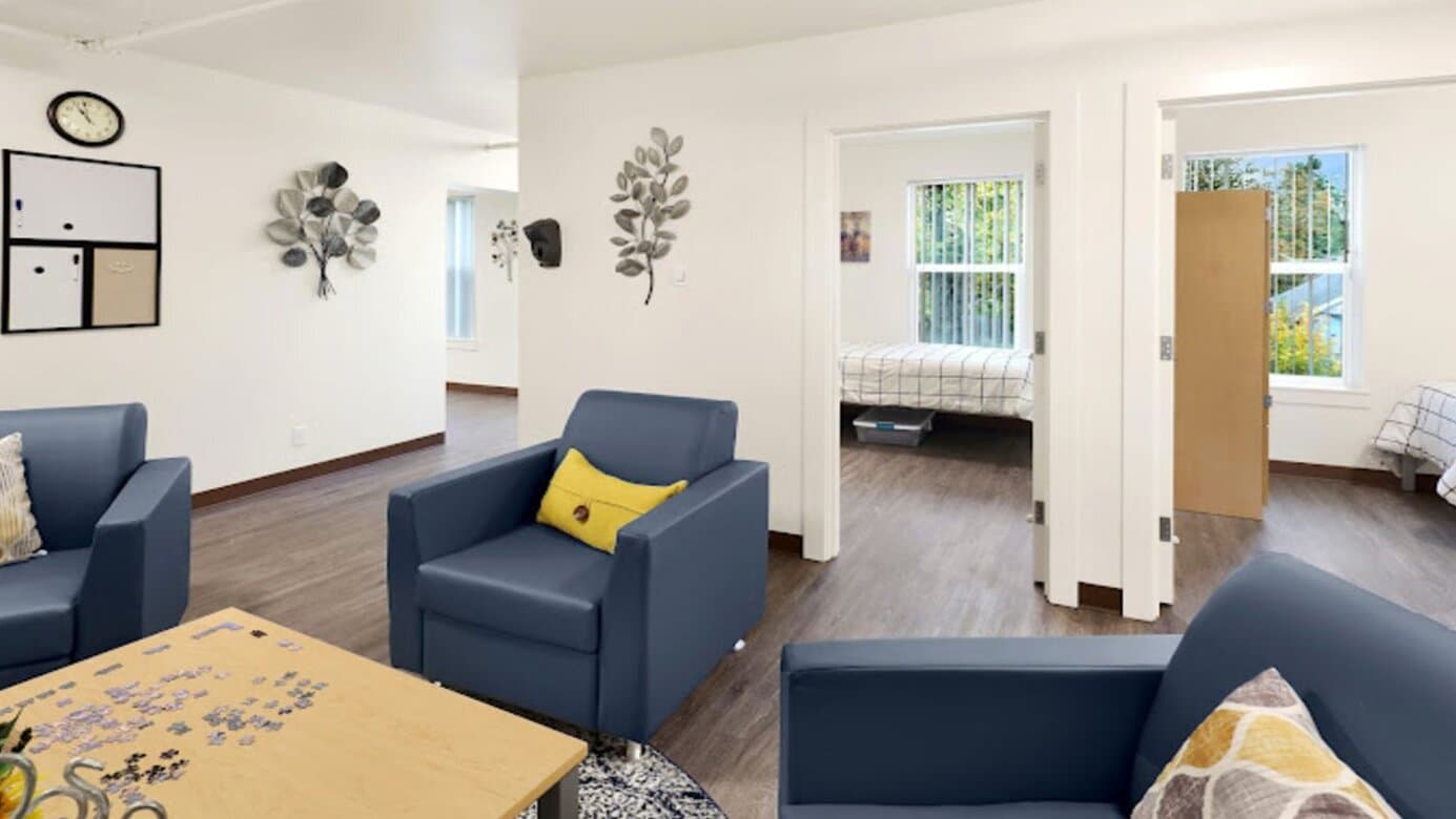 Lifeline Connections Men's Low-Intensity Residential - Image 1
