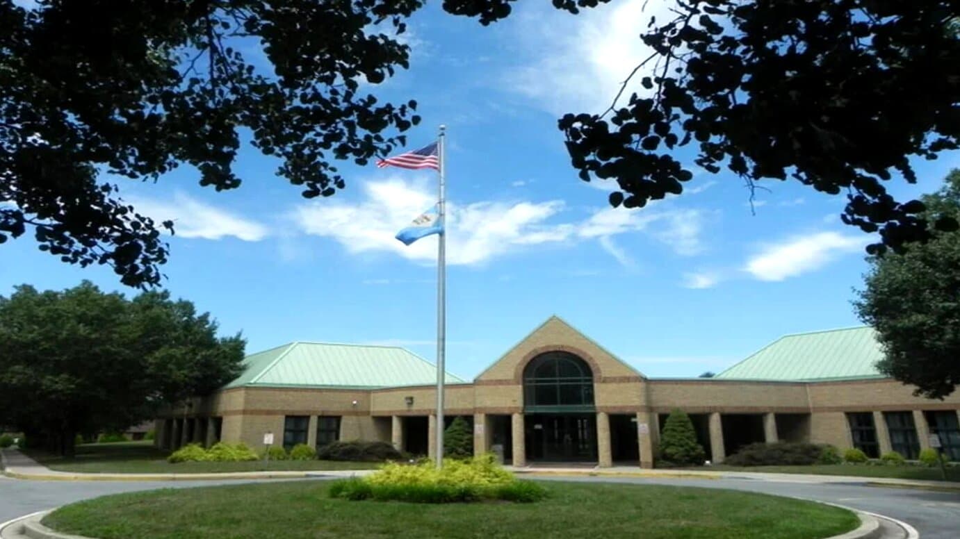 MeadowWood Behavioral Health Center - Image 1