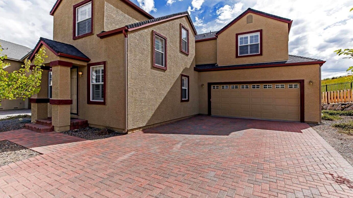 New Lyfe Solutions Sober Living Homes - Image 1