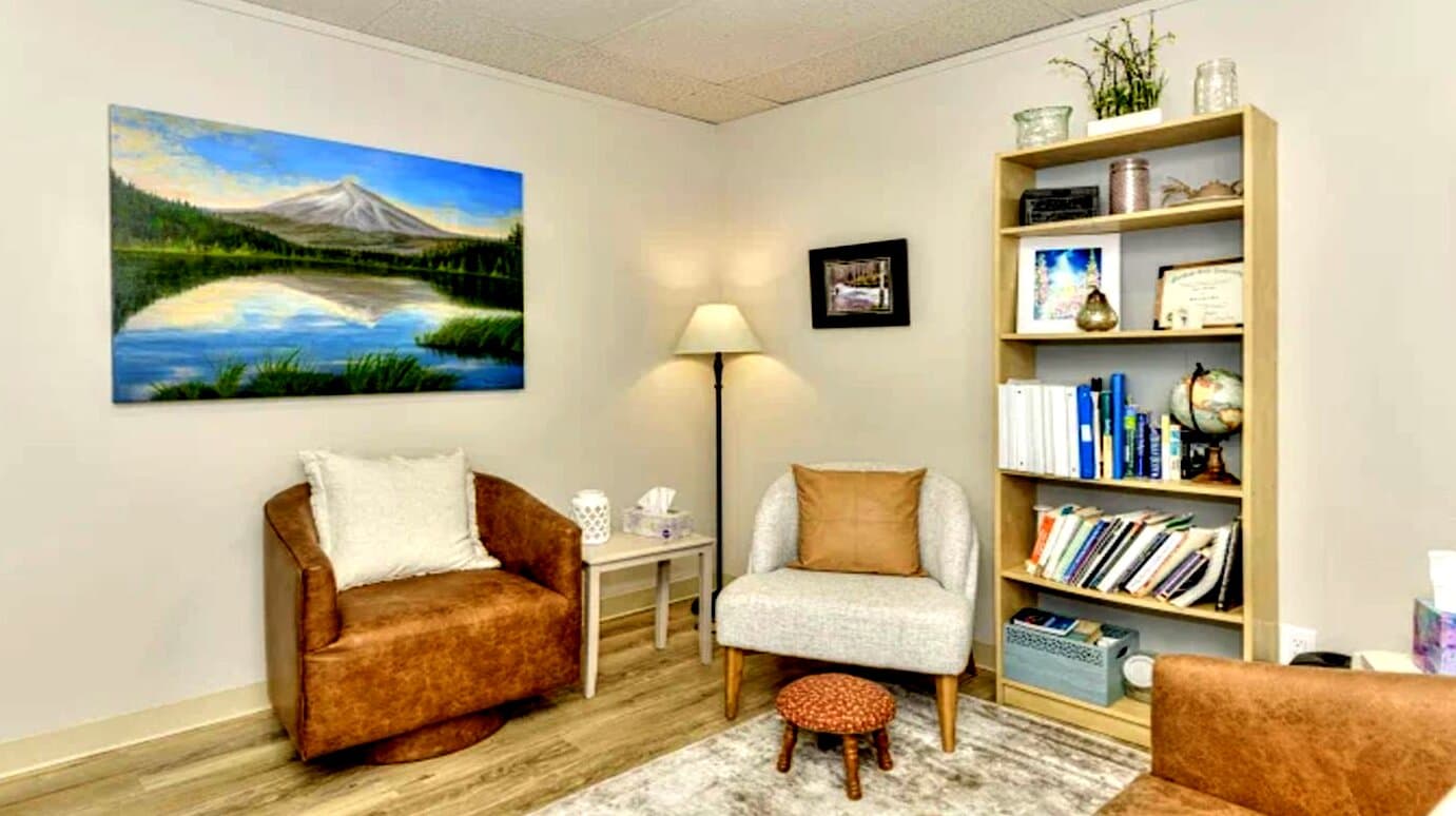 Oasis - Gresham - Image 1