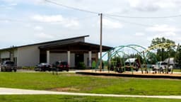 Ozark Center Turnaround Ranch - Thumbnail 1
