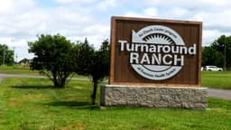 Ozark Center Turnaround Ranch - Thumbnail 2