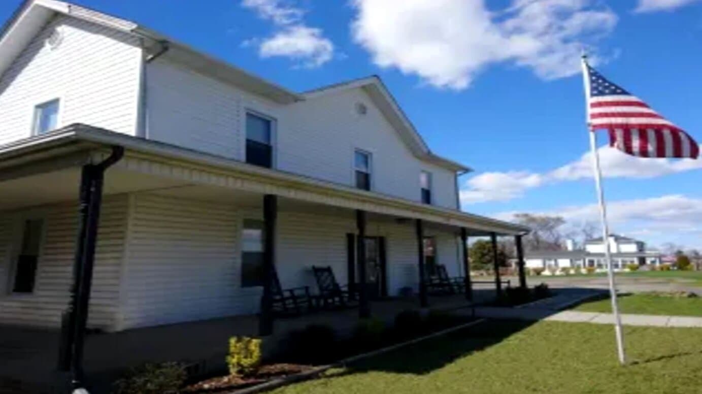 REMMSCO Glenns House - Image 1