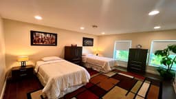 Seaquell House - Thumbnail 2
