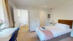Banbury Lodge - Thumbnail 2