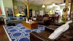Williamsburg House - Thumbnail 2