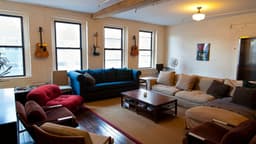 Williamsburg House - Thumbnail 3