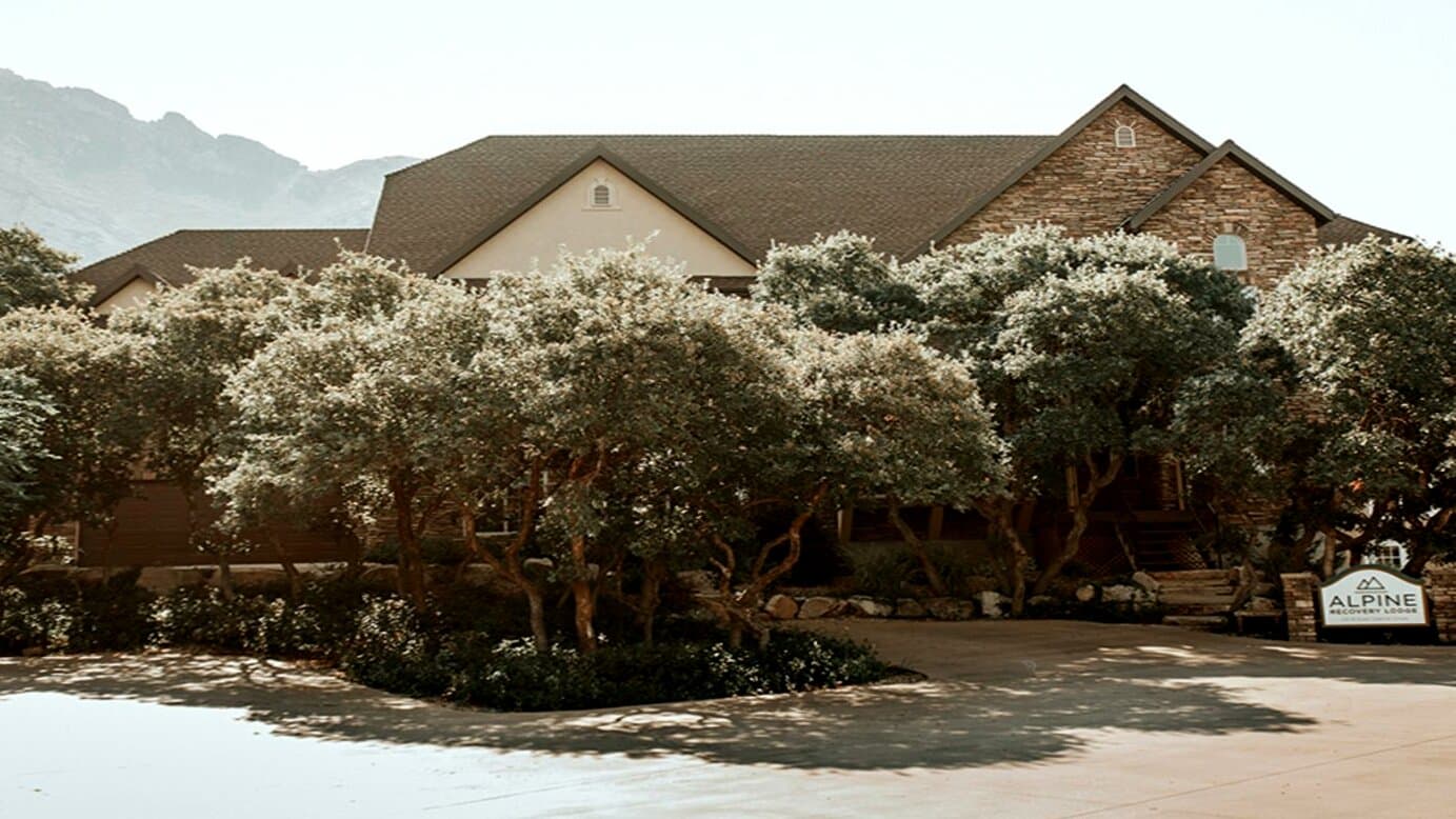 Alpine Recovery Lodge - Image 1