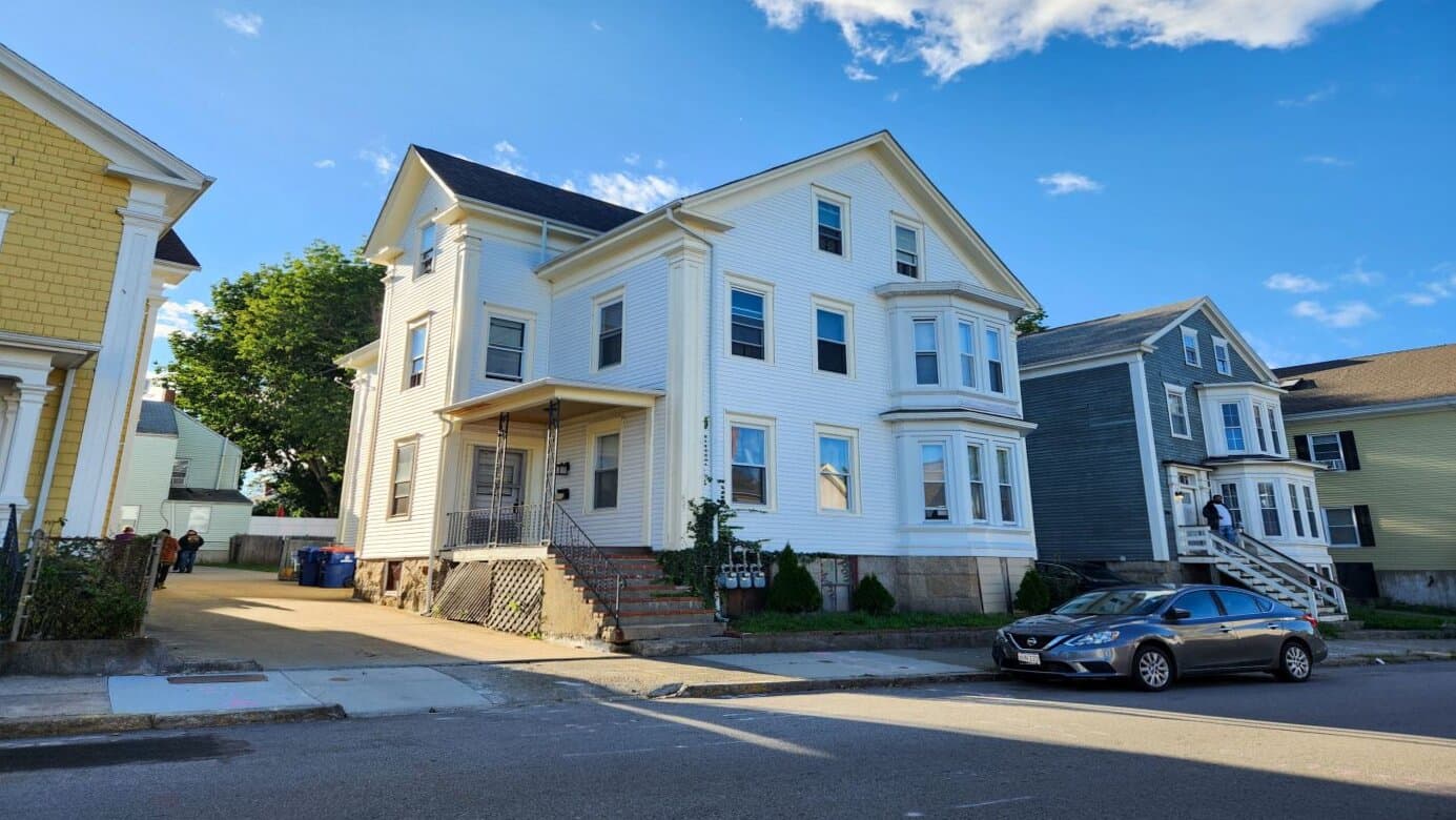 County Men's Sober House - Image 1