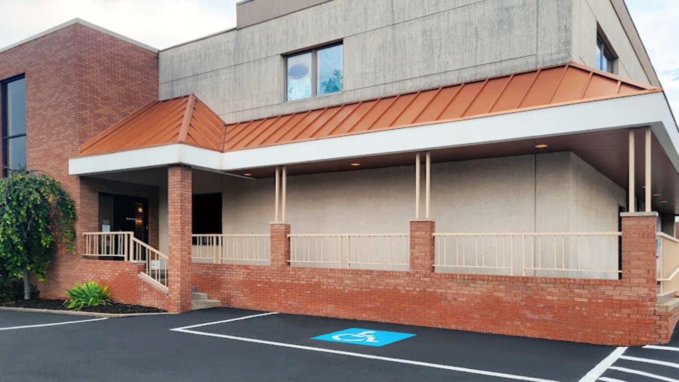 Crossroads Treatment Center Carrick - Image 1