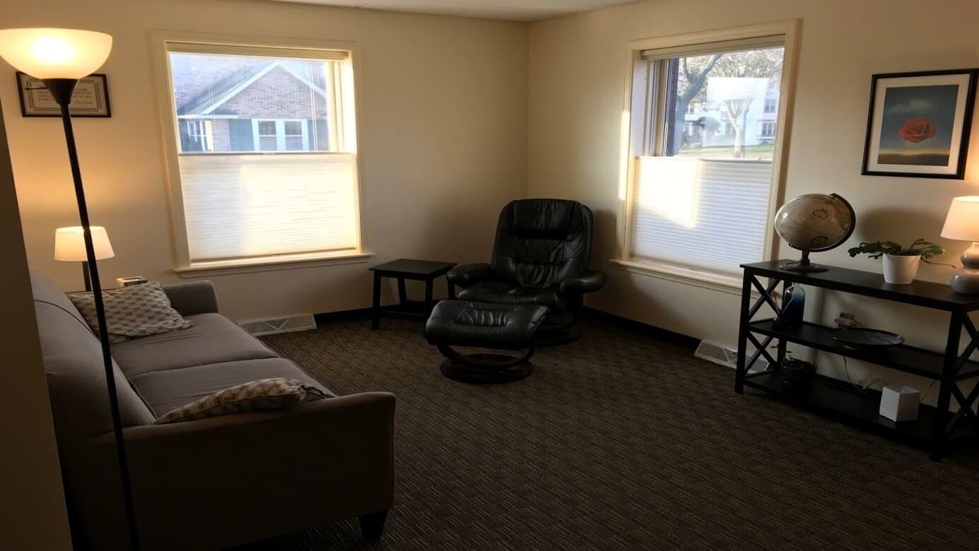 Many Roads Clinic - Image 1