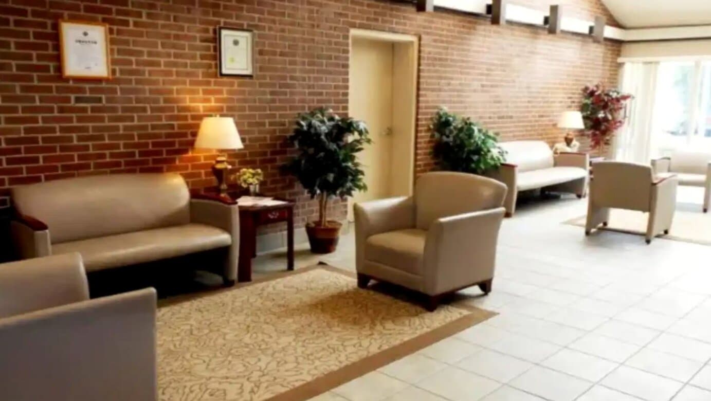 River Oaks Hospital The New Orleans Institute - Image 1