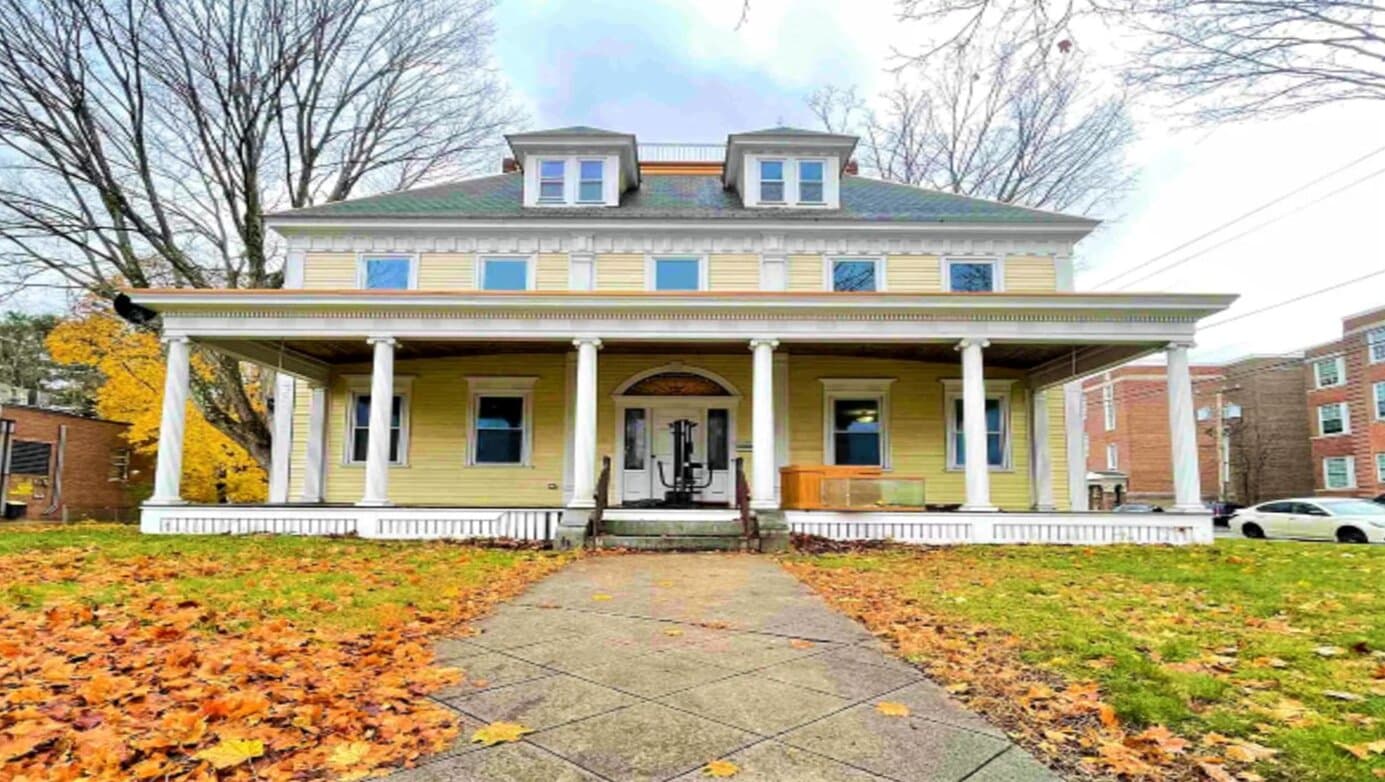 Stoodley Men's Sober House - Image 1