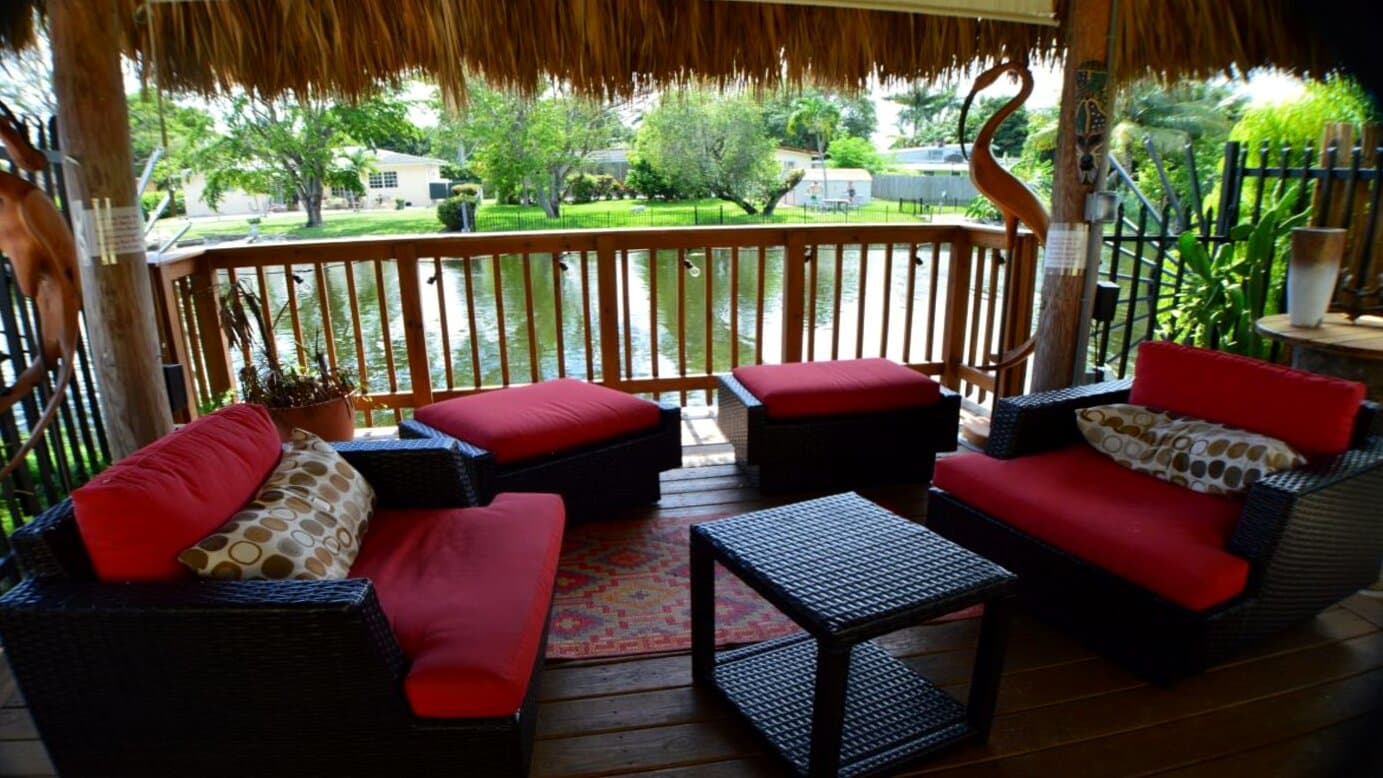 Summer House - Image 1