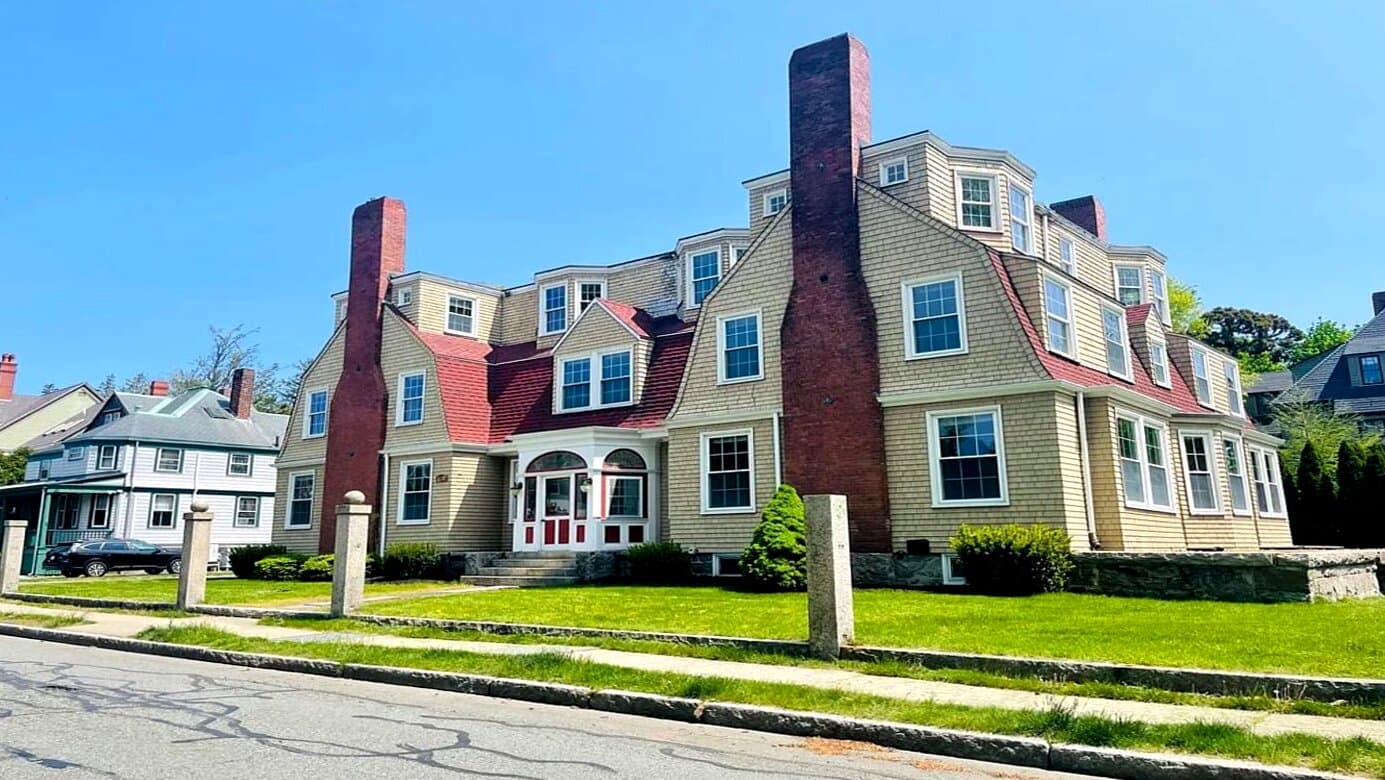Whaling City Men's Sober House - Image 1