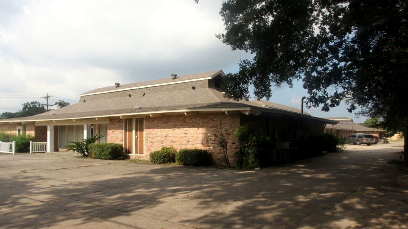 Woodlake Addiction Recovery Center - Mid-City Detox - Image 1
